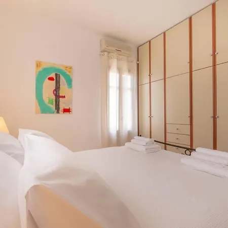 Seaview Stylish Flat In - Walk To Ándros